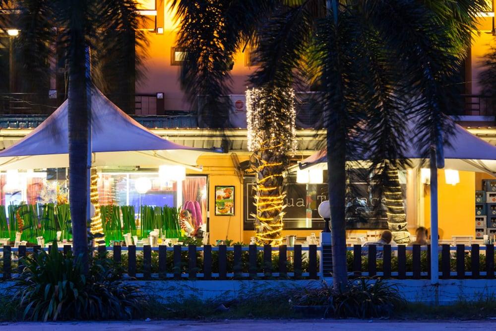 Vabua Asotel Bangkok Exteriör bild