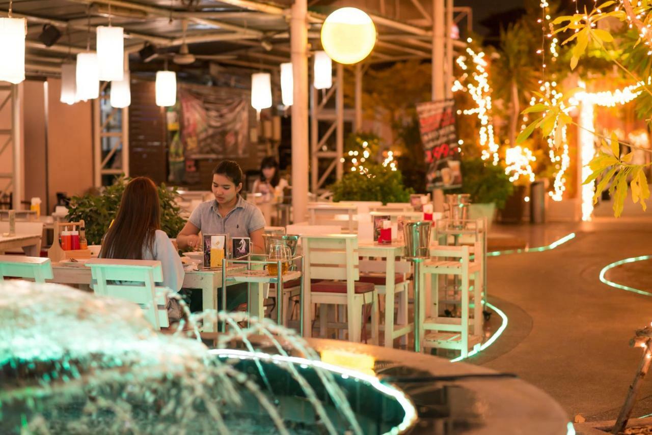 Vabua Asotel Bangkok Exteriör bild